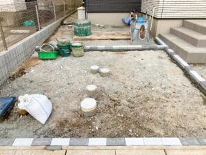 外構工事中の戸建て