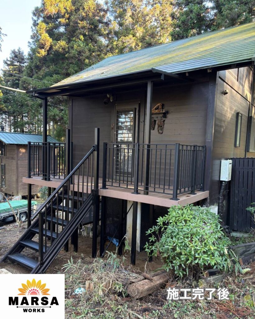 コテージ　木粉樹脂デッキ施工後